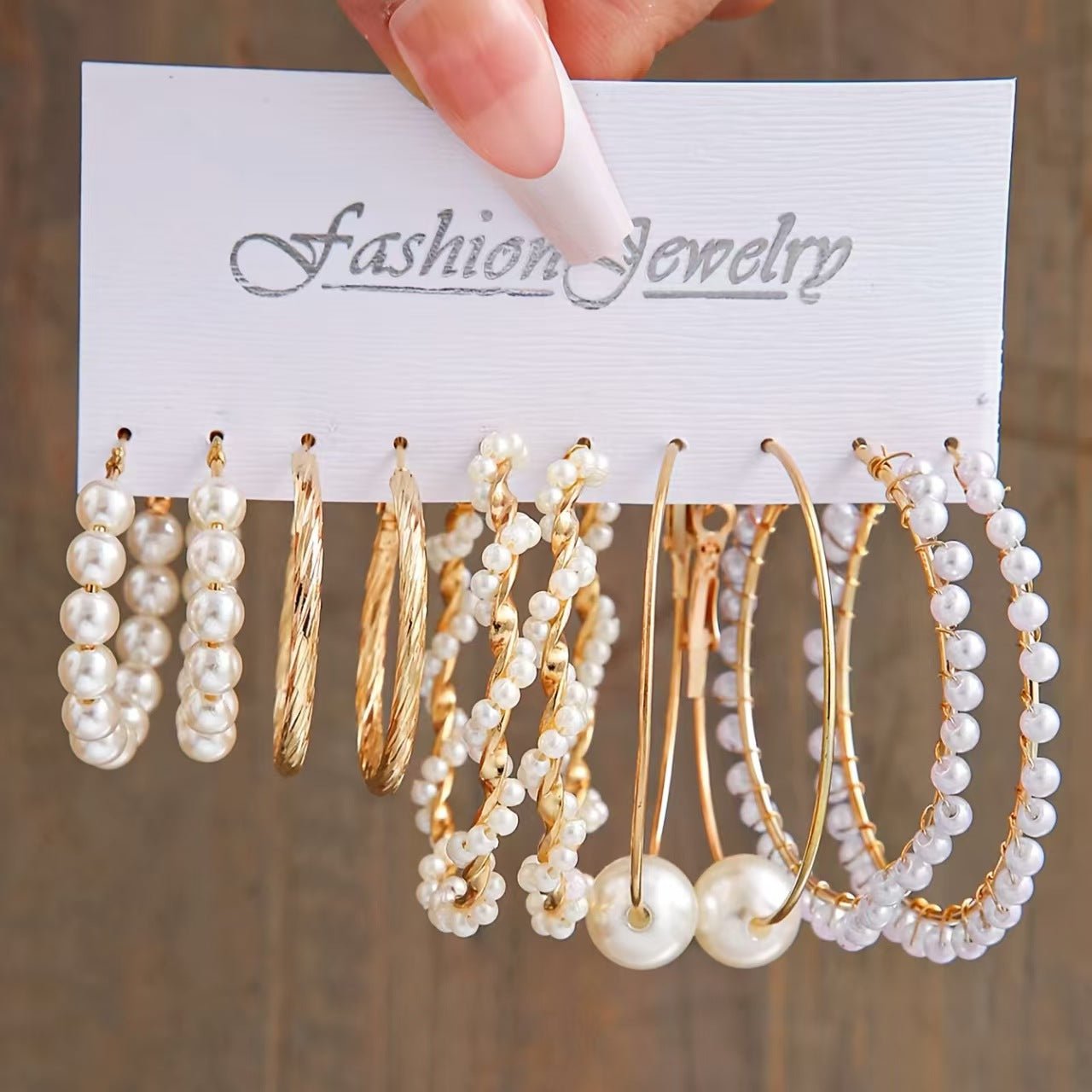 Hoop Earrings Collection for Women – Trendy Minimalist Jewelry for Everyday Style - Morrowden